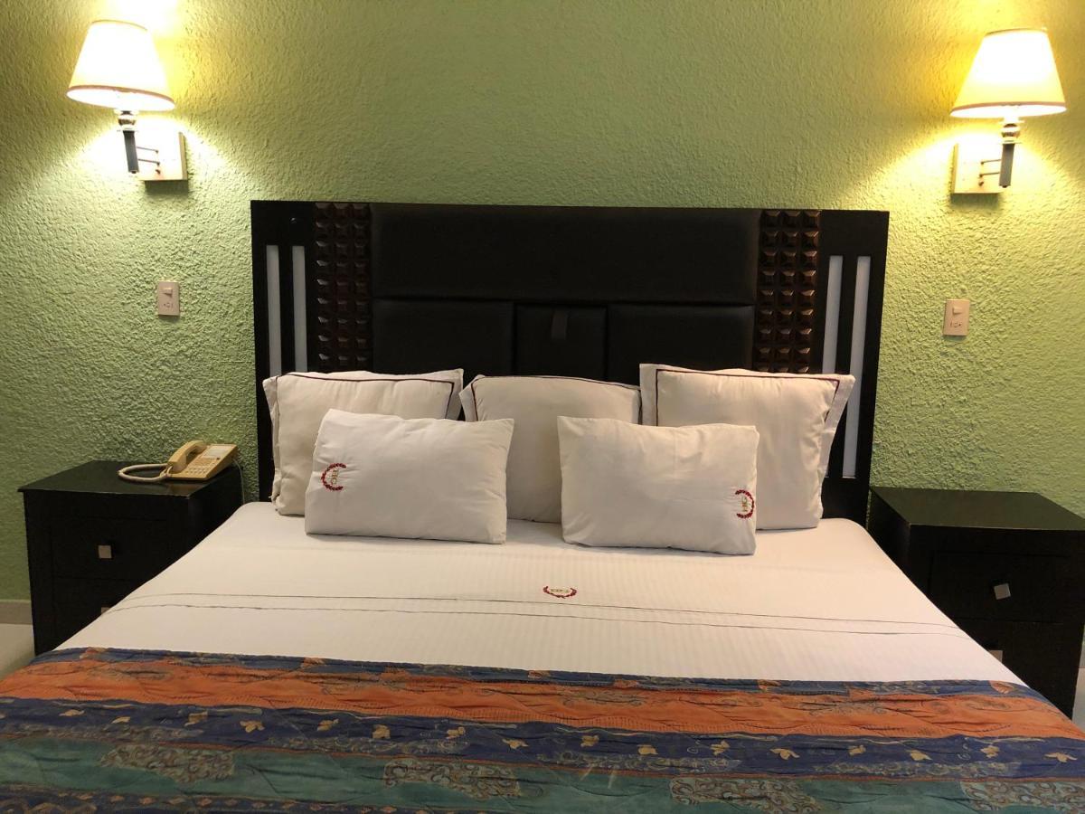 Hotel Francis Culiacan Bagian luar foto
