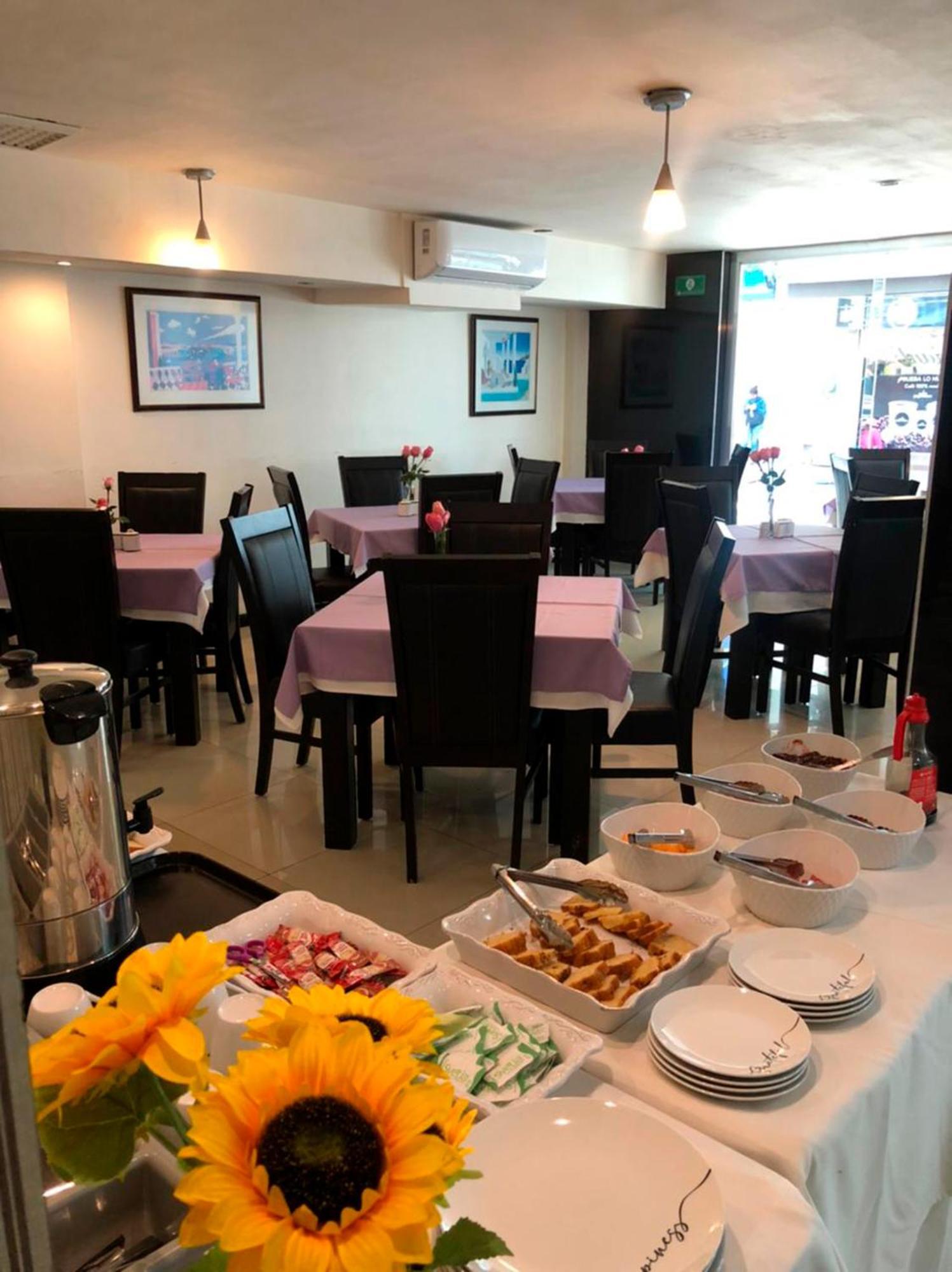 Hotel Francis Culiacan Bagian luar foto