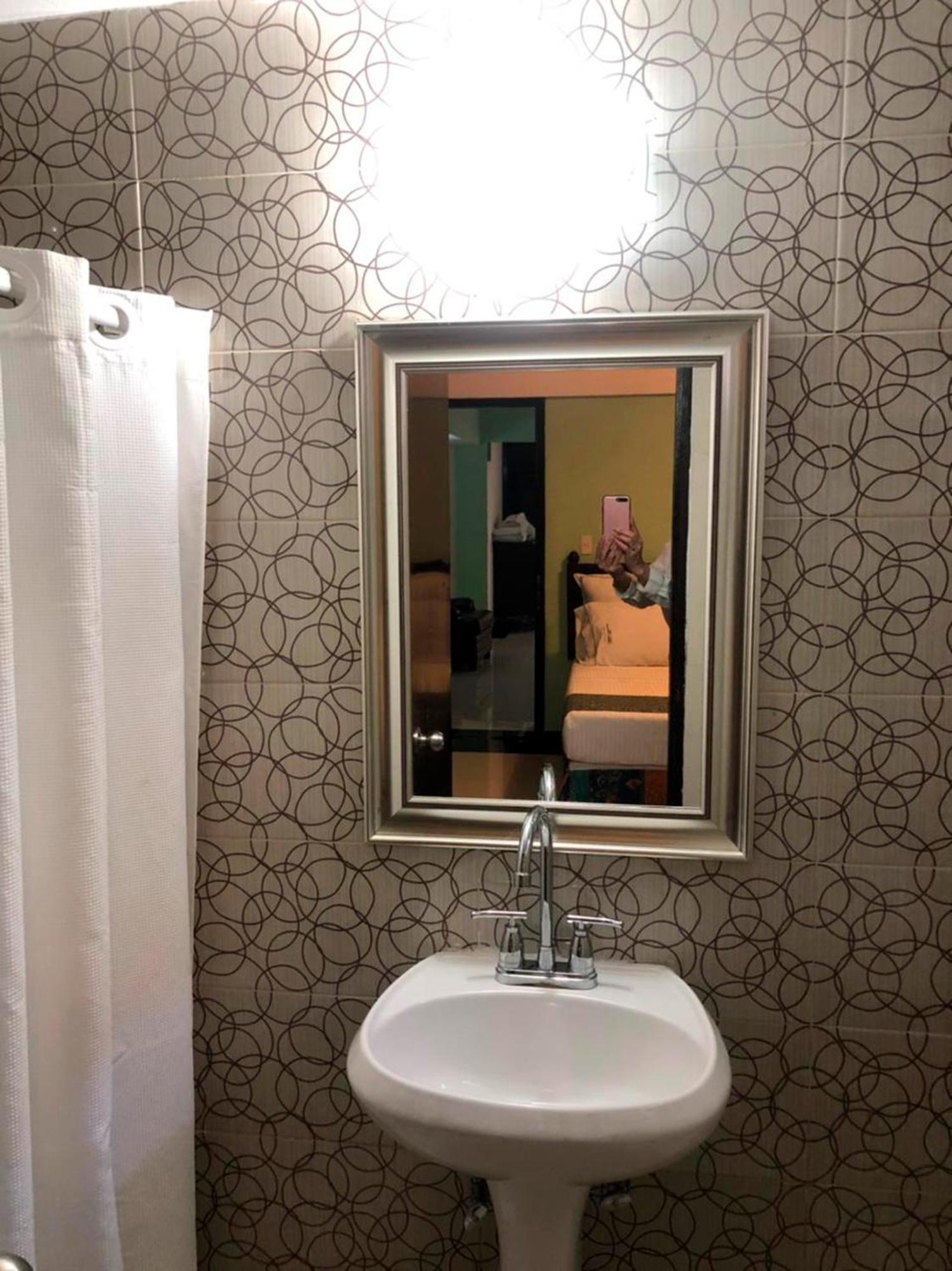 Hotel Francis Culiacan Bagian luar foto
